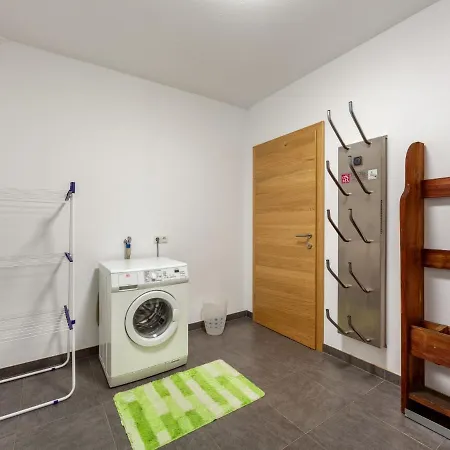 Lägenhet Birgit By Interhome Stumm